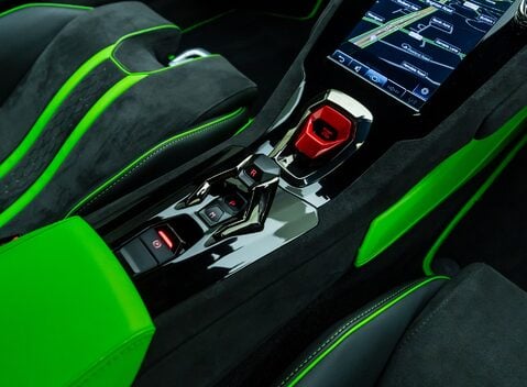 Lamborghini Huracan TECNICA 25