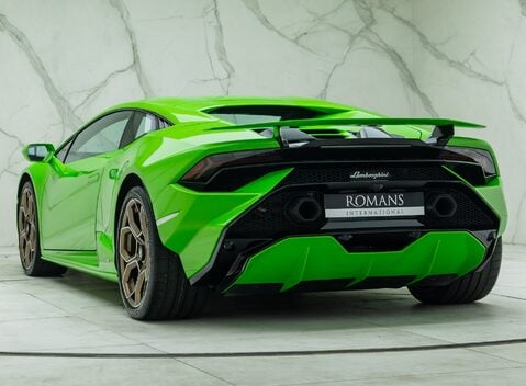 Lamborghini Huracan TECNICA 10