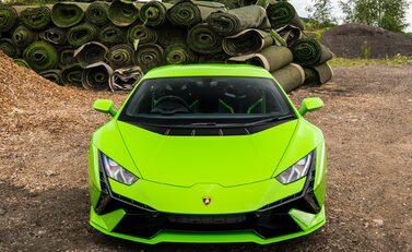 Lamborghini Huracan TECNICA 3