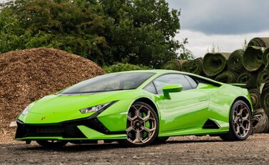 Lamborghini Huracan TECNICA 2