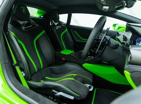 Lamborghini Huracan TECNICA 14