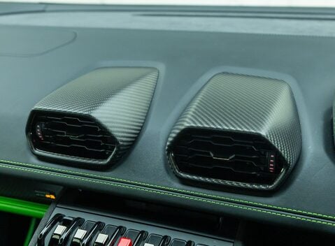 Lamborghini Huracan TECNICA 19