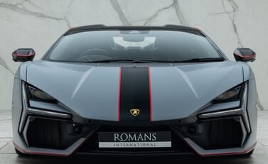 Lamborghini Revuelto 7