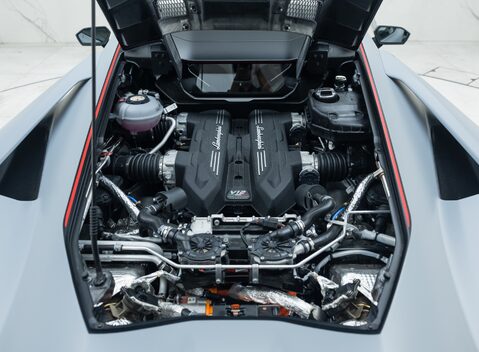 Lamborghini Revuelto 54