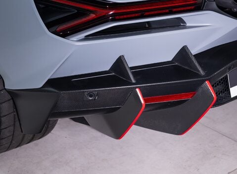 Lamborghini Revuelto 46