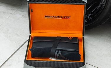 Lamborghini Revuelto 51