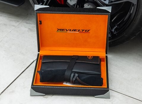 Lamborghini Revuelto 51