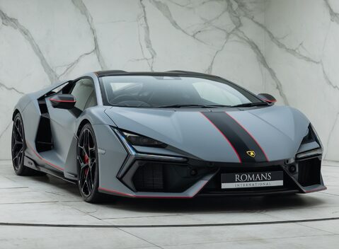 Lamborghini Revuelto 9