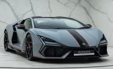 Lamborghini Revuelto 9