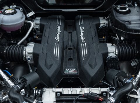 Lamborghini Revuelto 55