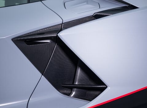 Lamborghini Revuelto 41