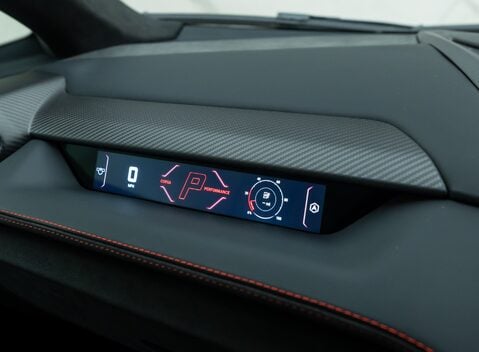 Lamborghini Revuelto 22