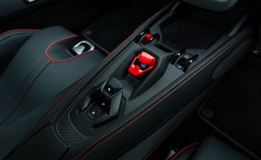 Lamborghini Revuelto 23