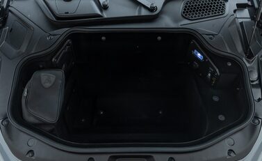 Lamborghini Revuelto 57