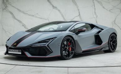 Lamborghini Revuelto 
