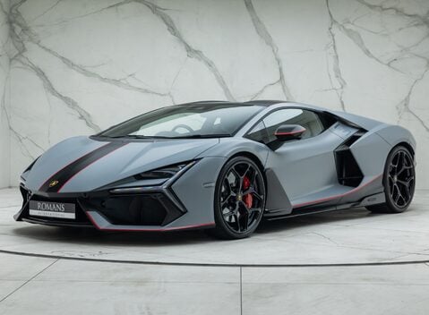 Lamborghini Revuelto 1