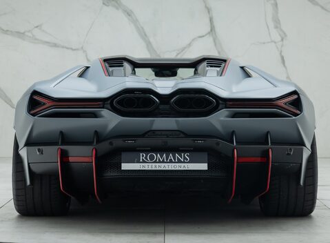 Lamborghini Revuelto 8