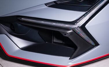 Lamborghini Revuelto 32