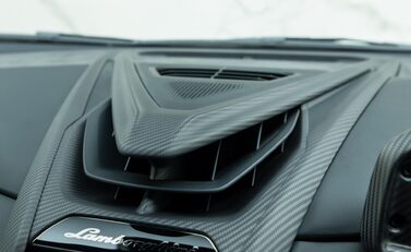 Lamborghini Revuelto 20