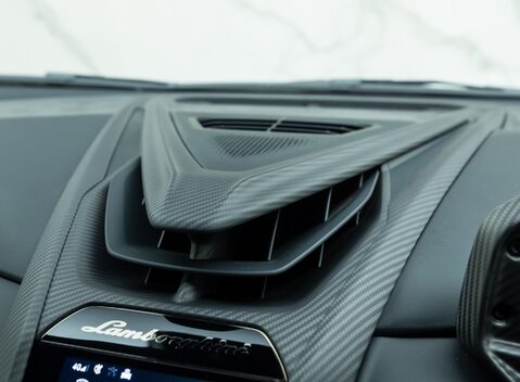 Lamborghini Revuelto 20