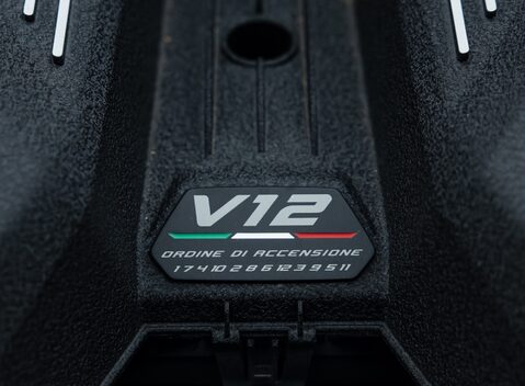 Lamborghini Revuelto 56