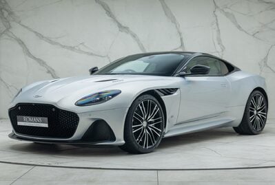 Aston Martin DBS Superleggera 