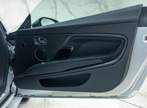 Aston Martin DBS Superleggera 25