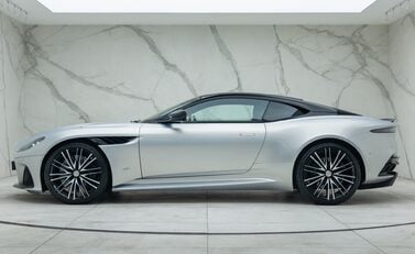 Aston Martin DBS Superleggera 5