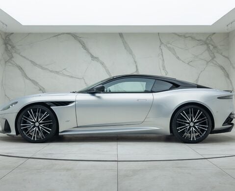 Aston Martin DBS Superleggera