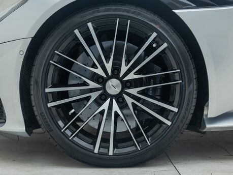 Aston Martin DBS Superleggera