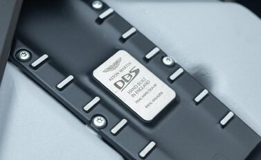 Aston Martin DBS Superleggera 41