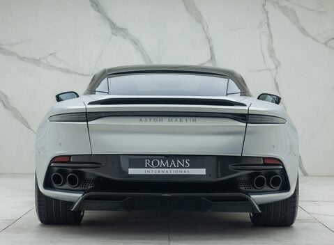 Aston Martin DBS Superleggera 8