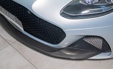 Aston Martin DBS Superleggera 31