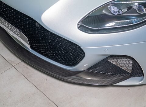 Aston Martin DBS Superleggera 31