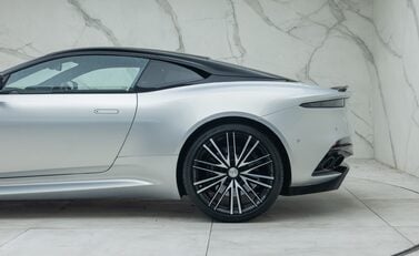 Aston Martin DBS Superleggera 38