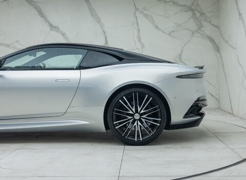 Aston Martin DBS Superleggera 38