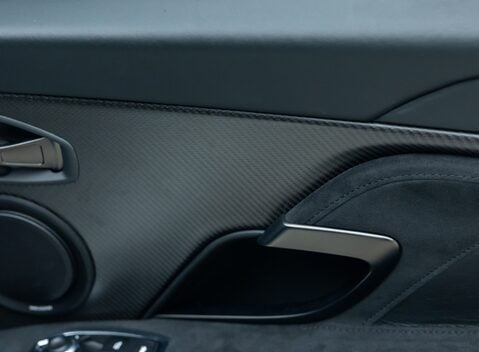 Aston Martin DBS Superleggera 27