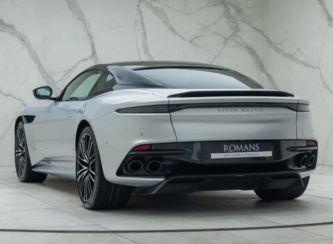 Aston Martin DBS Superleggera 9