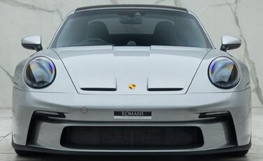 Porsche 911 GT3 TOURING (992) 7
