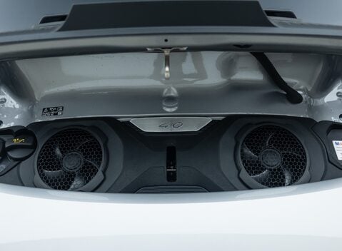 Porsche 911 GT3 TOURING (992) 42