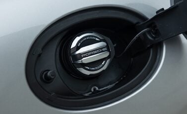 Porsche 911 GT3 TOURING (992) 36