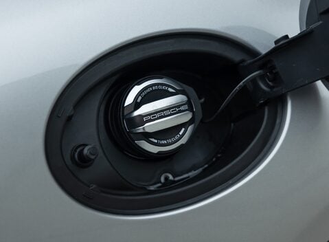 Porsche 911 GT3 TOURING (992) 36