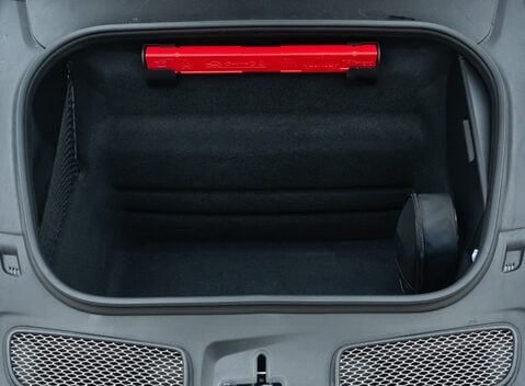 Porsche 911 GT3 TOURING (992) 43