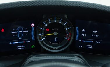 Porsche 911 GT3 TOURING (992) 20