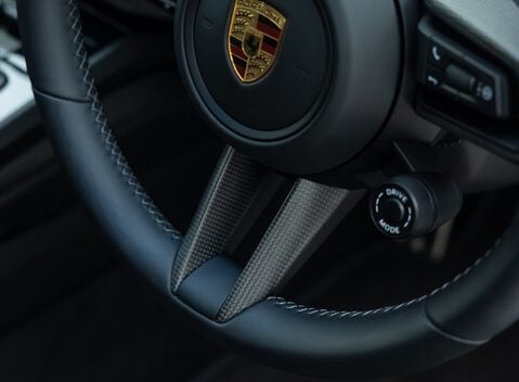 Porsche 911 GT3 TOURING (992) 14