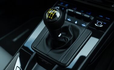 Porsche 911 GT3 TOURING (992) 25