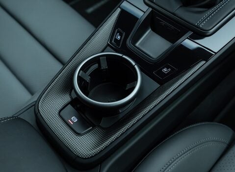 Porsche 911 GT3 TOURING (992) 27