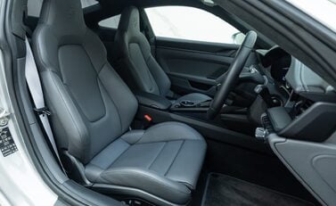 Porsche 911 GT3 TOURING (992) 15