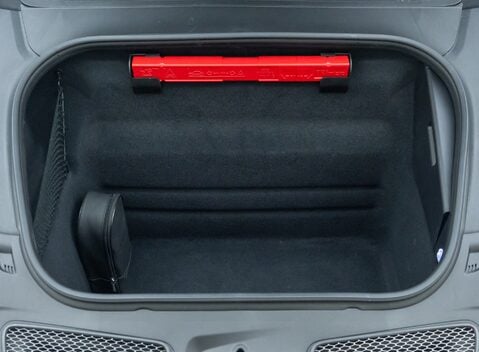 Porsche 911 GT3 TOURING (992) 40