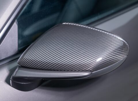 Porsche 911 GT3 TOURING (992) 33